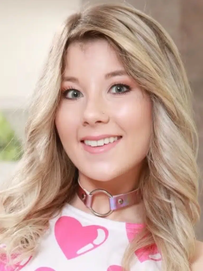 Vienna Rose Biography: Wiki, Age, Career, Height, Weight, Boyfriend, Net Worth & More
